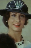 Kymberley Huffman as Pauline Stoker